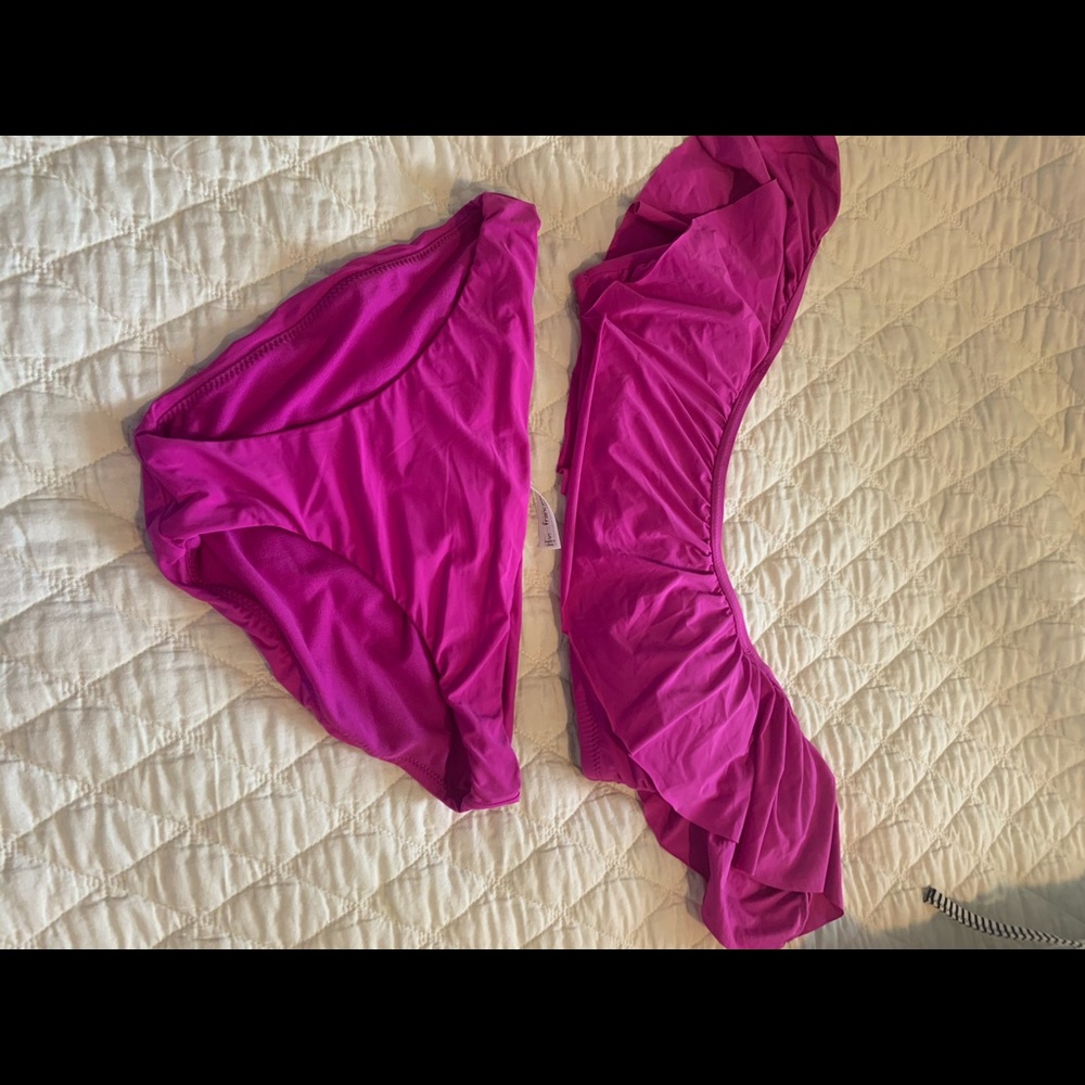 Swimsuit set- medium top, small bottoms